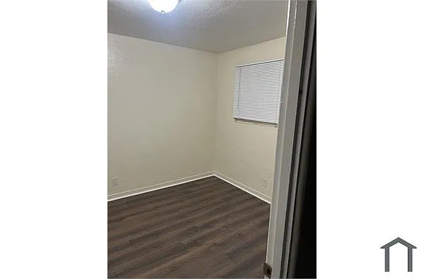 Building Photo - 120 Elodie Way #16