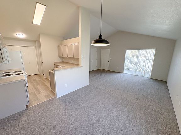5th image of 5733-5735 Glenridge Way #5737