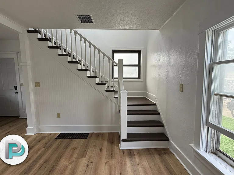 209 19th St SE — Photo 6