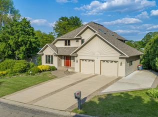 1525 22nd Ave NW, Faribault, MN 55021
