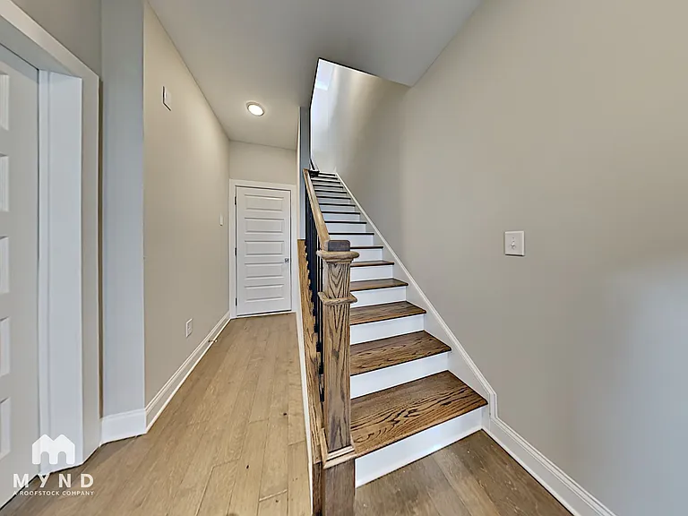 576 Broadview Pl NE — Photo 12
