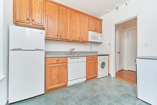 Rented by Living New York | media 11