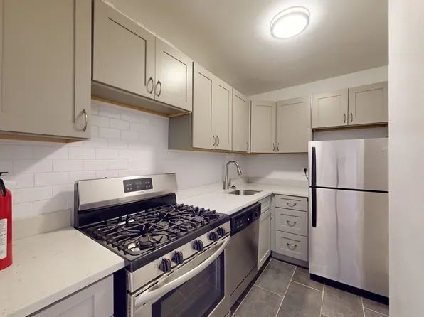 340 East 74th Street image 6 of 10