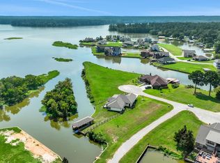 11 Peninsula Point, Huntsville, TX 77340