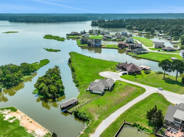 11 Peninsula Point, Huntsville, TX 77340