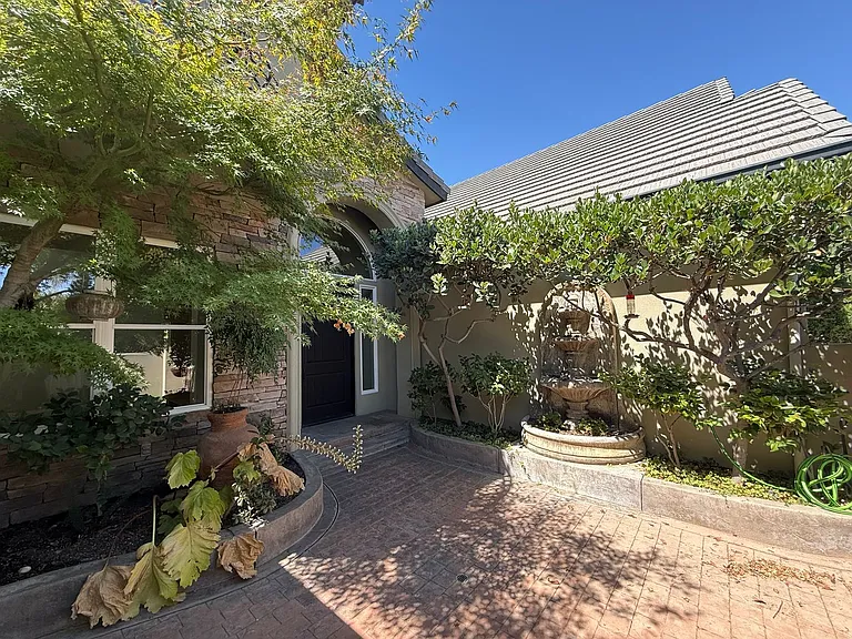 11201 Moorgate St — Photo 3