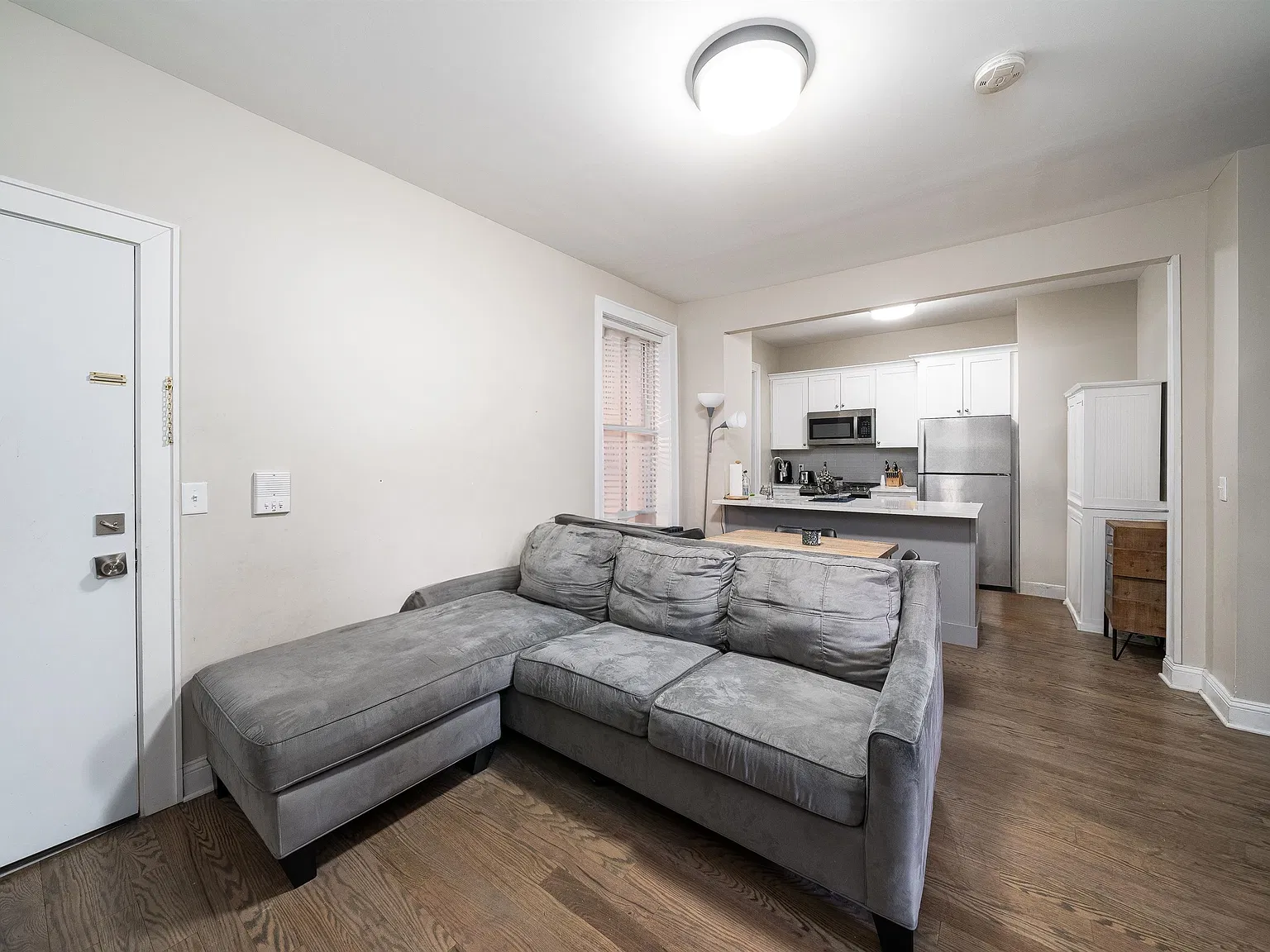2 bed, 1.0 bath, $2,700 — Photo 2