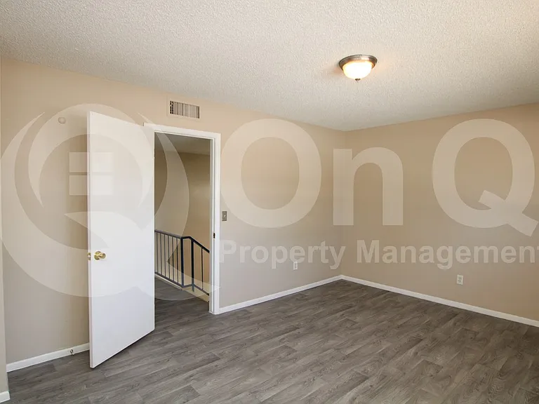 3843 S Mill Ave — Photo 9