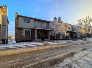 209 NW Patina Park SW, Calgary, AB T3H3E3