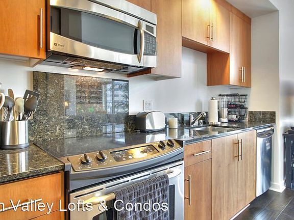 3rd image of 38 N Almaden Blvd Unit 1502