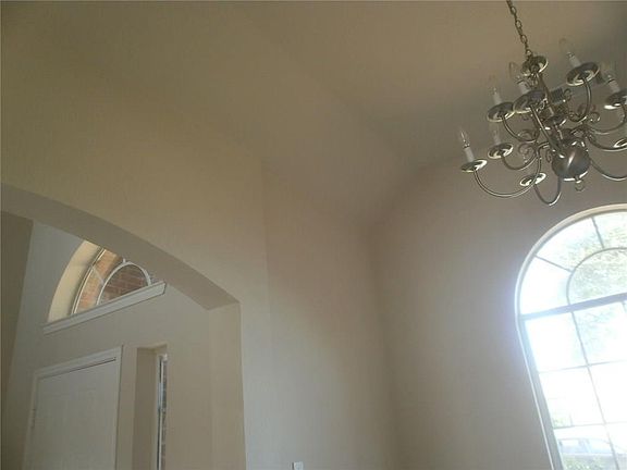 3rd image of 2336 Moccassin Ln