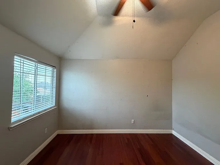 1609 Simsbury Dr — Photo 14