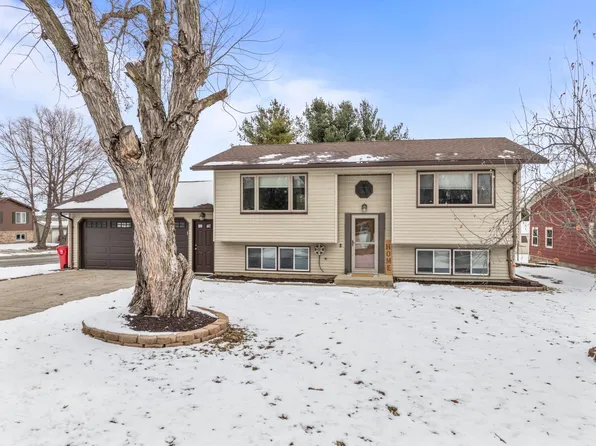 206 8th Ave NE, Kasson, MN 55944