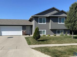 3109 S World Series Ave, Sioux Falls, SD 57110