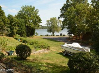 2723 Cedar Dr, Riva, MD 21140