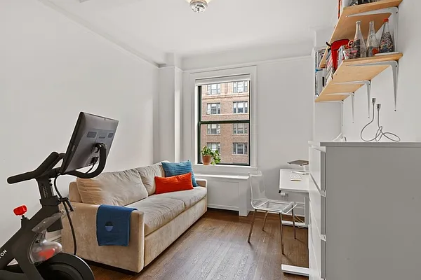 Rented by Compass | media 10