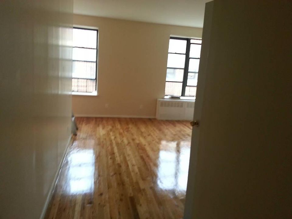 1st image of 1628 Lincoln Pl APT 1F