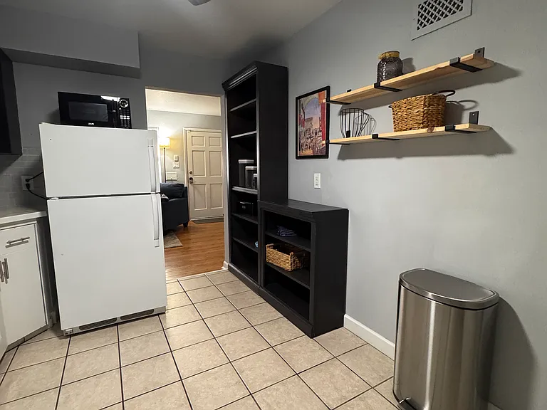41 W Yale Ave — Photo 4