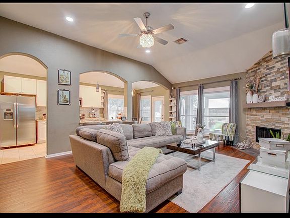 4th image of 11618 Seaglers Point Ln