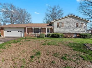 1218 Kimbeland Dr, Jackson, MO 63755