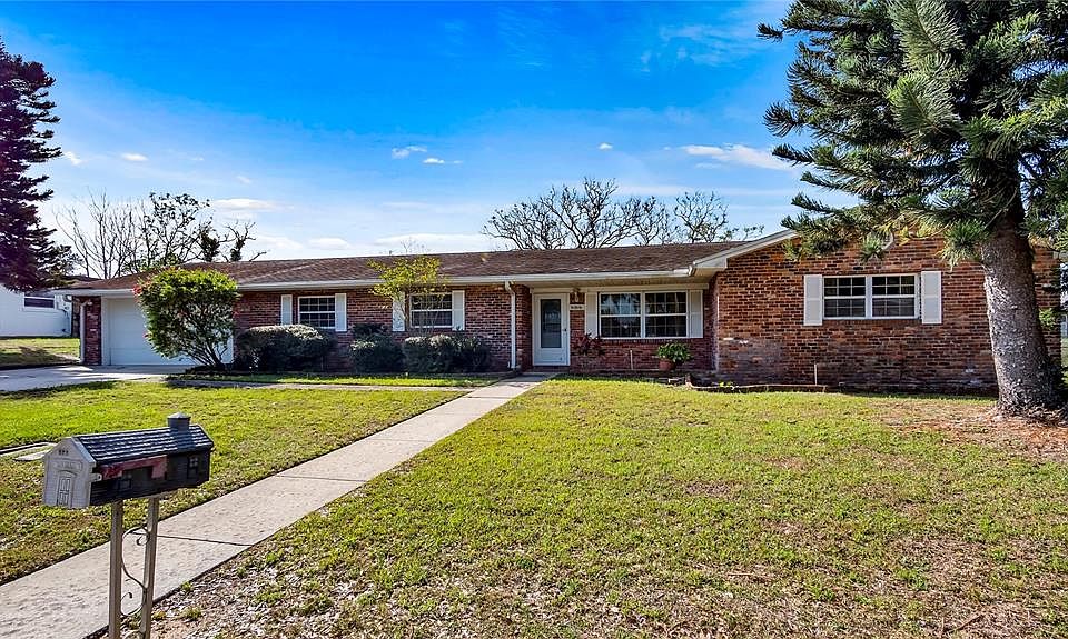 1st image of 808 LAKE VILLA WAY