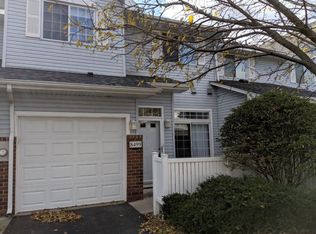 8499 Cortland Rd, Eden Prairie, MN 55344