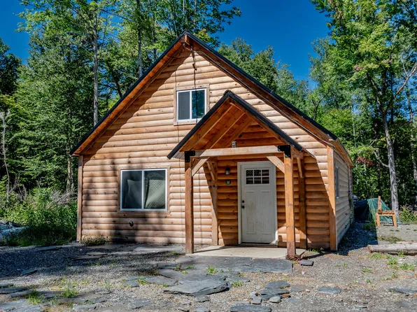 593 Park Street, Milo, ME 04463