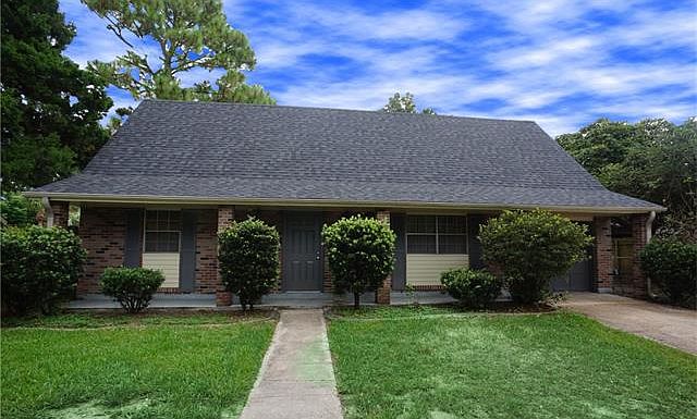 1st image of 413 Bellevue Dr