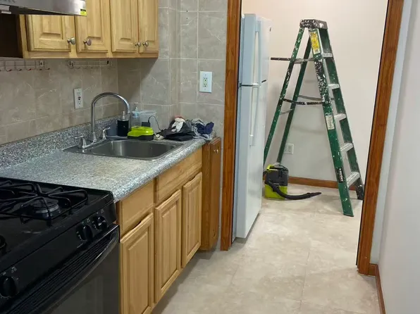 (undisclosed Address), Woodhaven, NY 11421