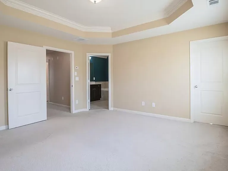 4642 Pine St SE — Photo 9