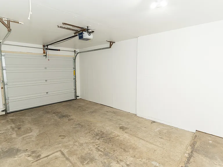 3359 Cranston Dr — Photo 26