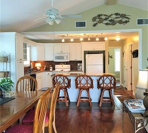 5th image of 4714 Jamaica Cove Rd