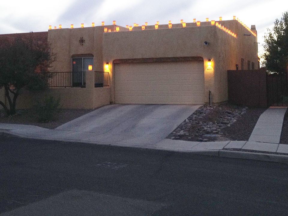 House (decorated for holidays)