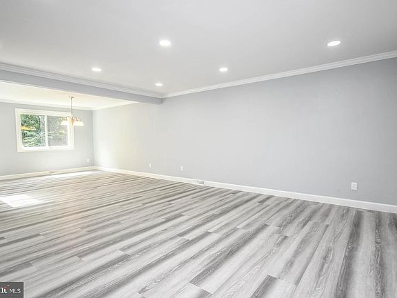 5th image of 5369 Hesperus Dr
