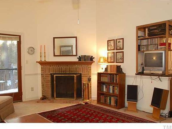 2nd image of 500 Woodcroft Pkwy #4B