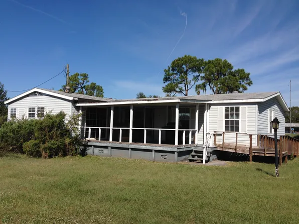 6220 Pinewood Dr, Fort Meade, FL 33841