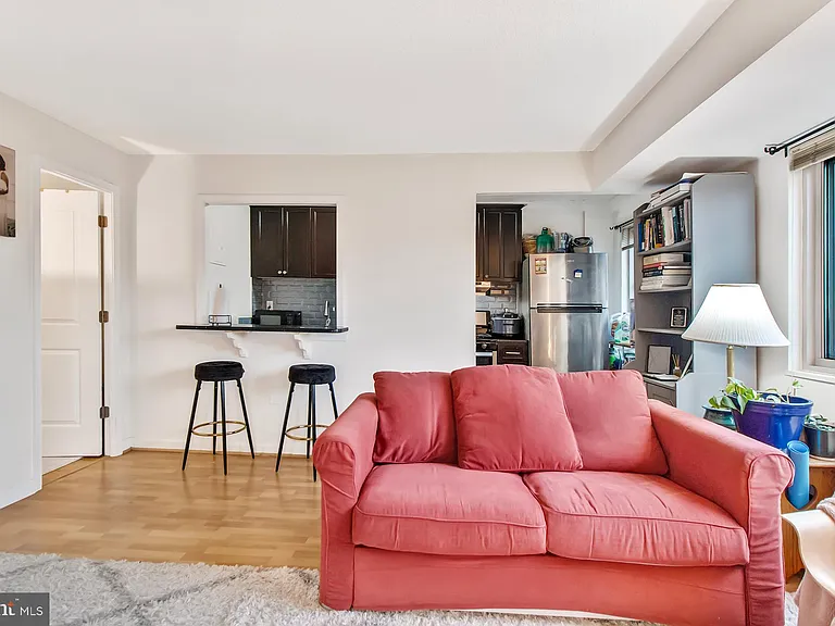 2500 N Van Dorn St #918 — Photo 2