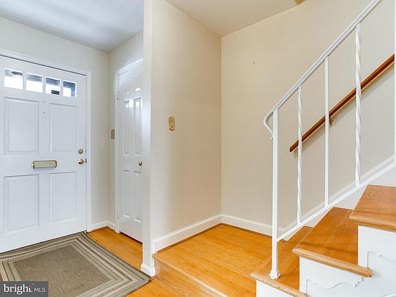 3rd image of 9233 Bailey Ln