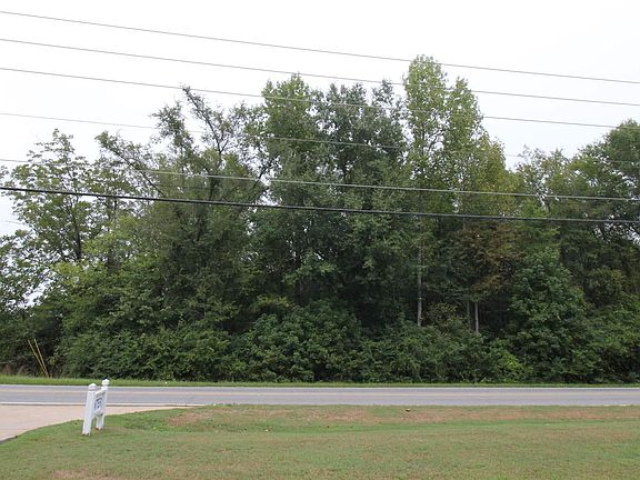 2nd image of 677 Dunlap Rd NE