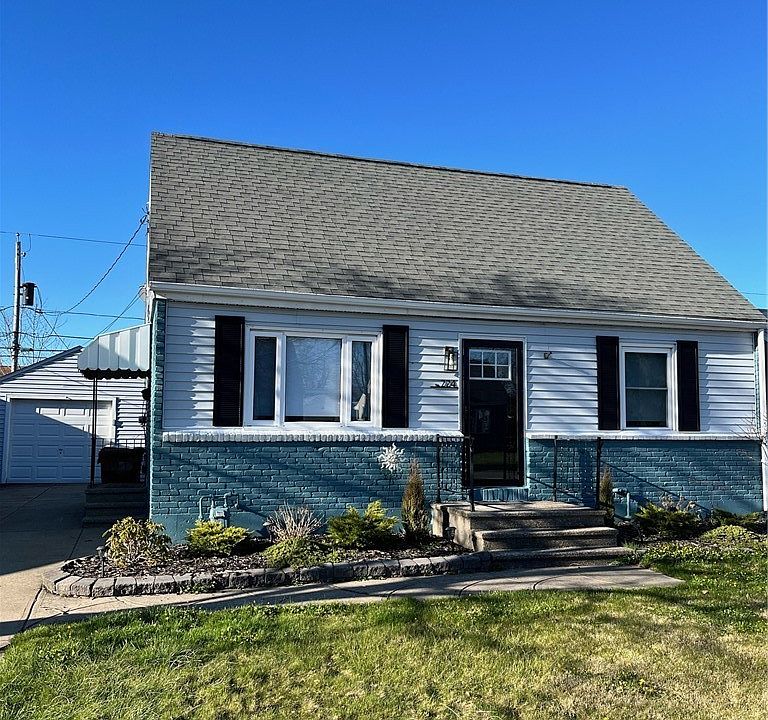 1st image of 224 Danbury Dr