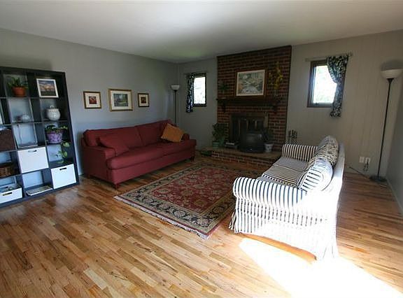 3rd image of 229 Nichols Dr