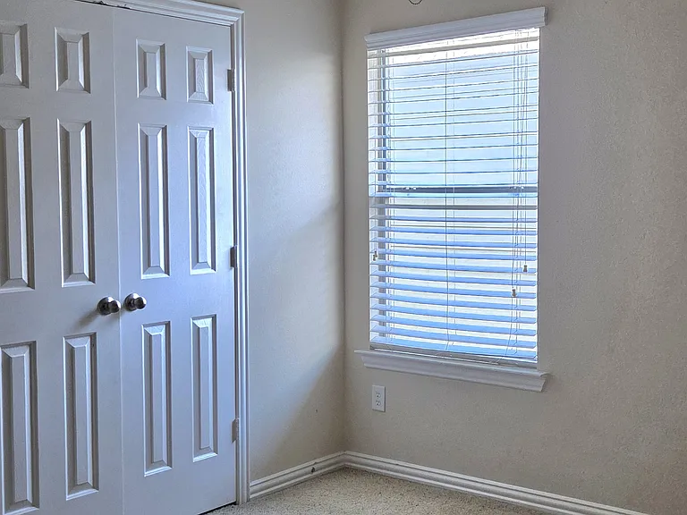 7105 Sugarplum Dr — Photo 15