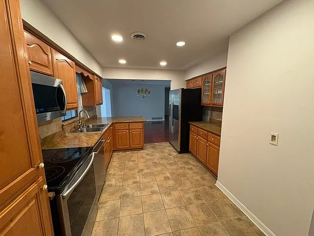 Country Living on 0.80 acre — Photo 4