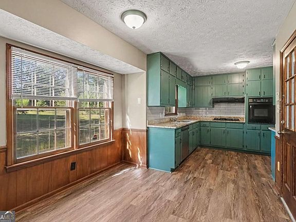 5th image of 1849 Pinehurst Rd