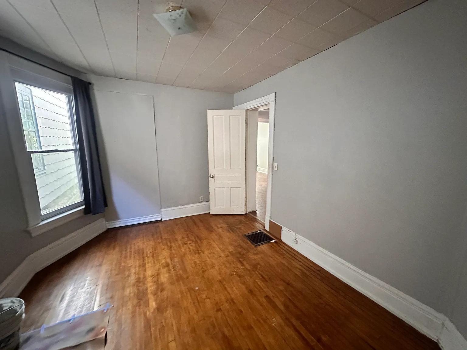 2 bed, $1,075 — Photo 3