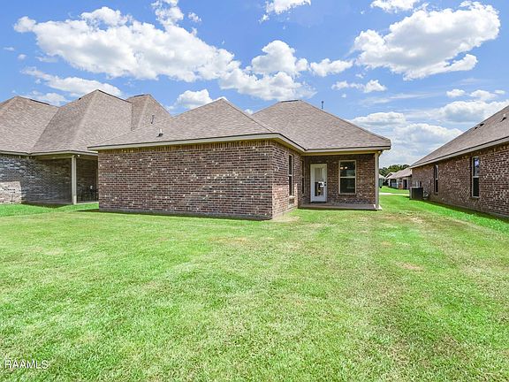 3rd image of 213 Berg Ct