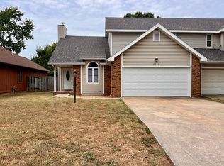 3749 N Pickwick Ave, Springfield, MO 65803