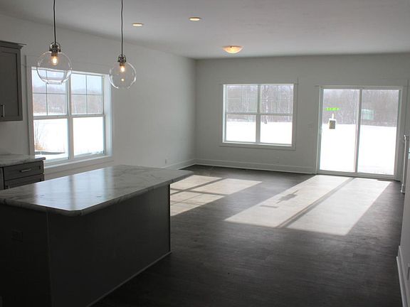 5th image of 2128 Petoskey Dr