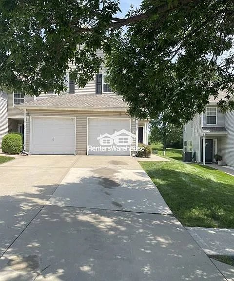 8127 N Lawn Ave — Photo 2