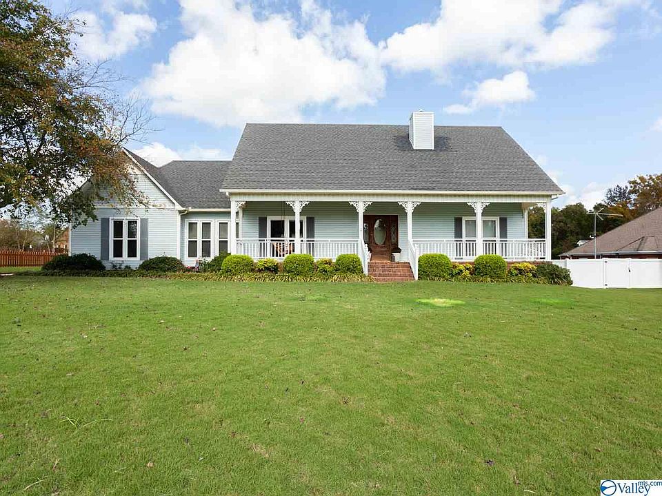 1st image of 137 Kingswood Dr